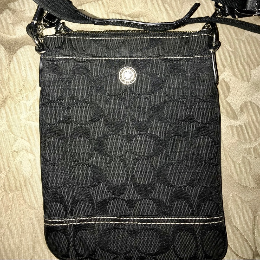 COACH Signature Crossbody Swing Pack